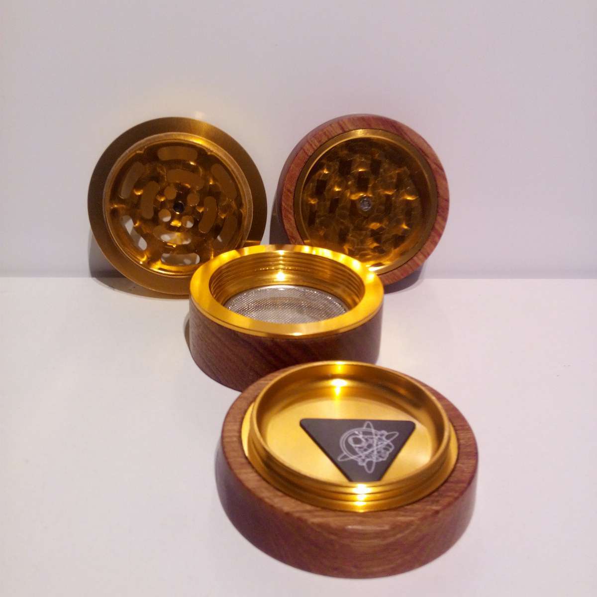 Grinder wood And gold